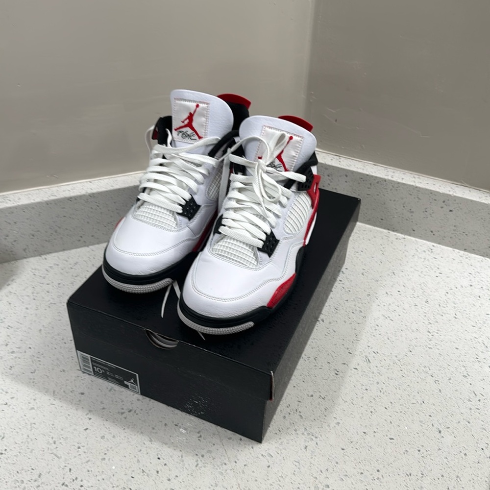 Jordan 4 Retro